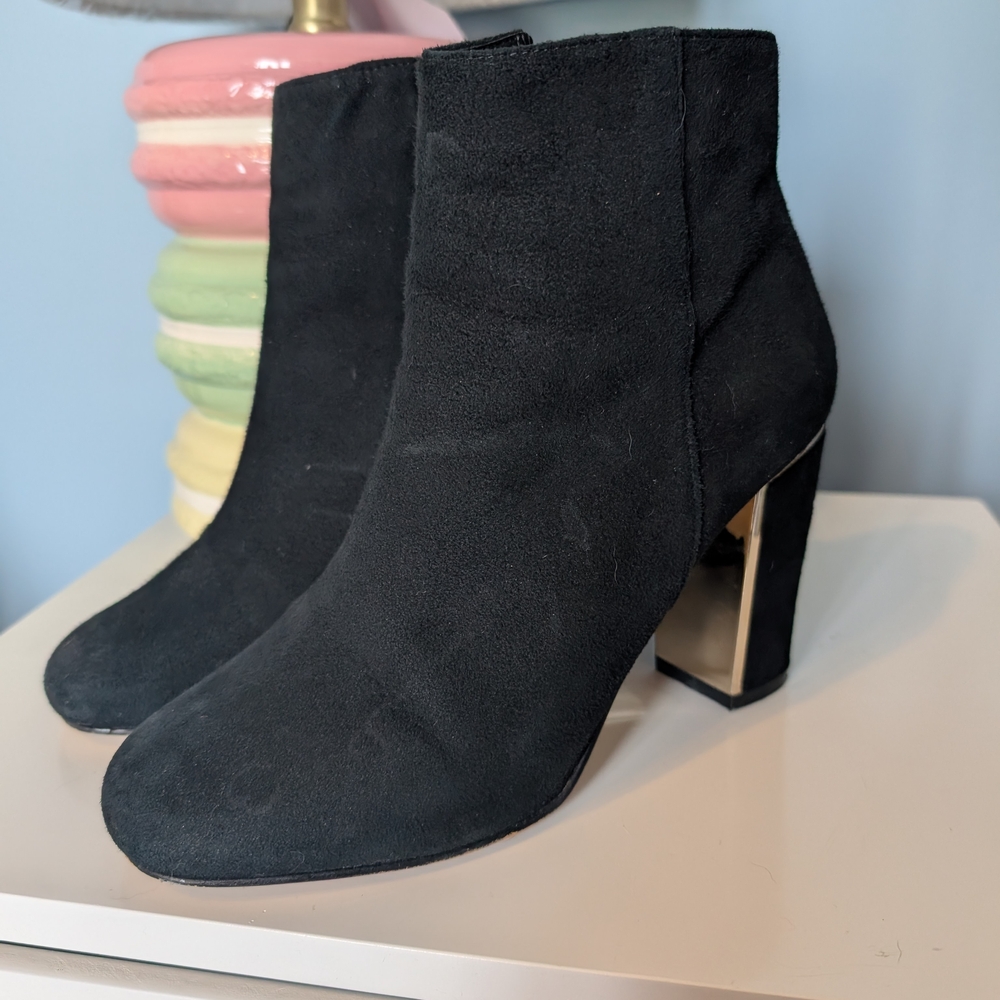 Elegant Black Suede Ankle Boots